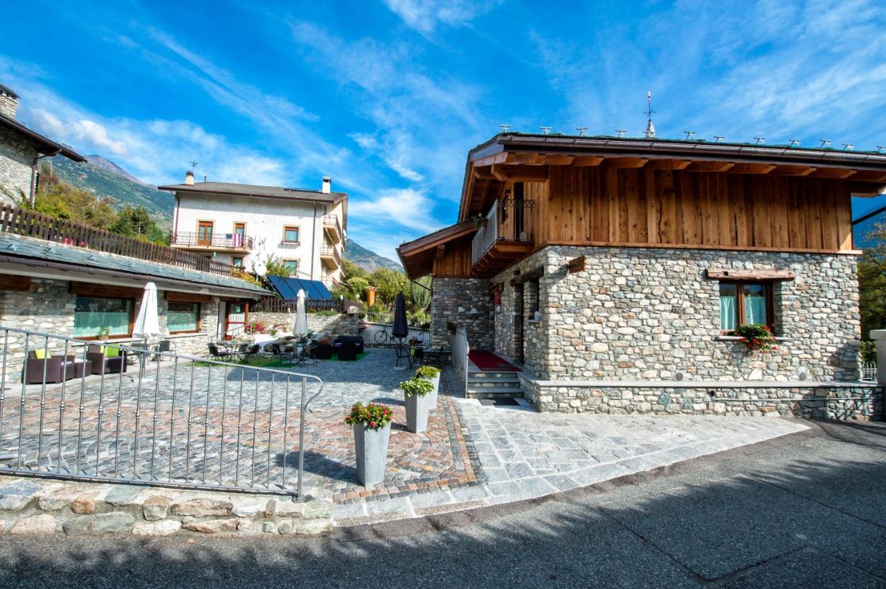B&B Pousada Rio Aosta-Servizi Di Bed And Breakfast Saint-Christophe ภายนอก รูปภาพ