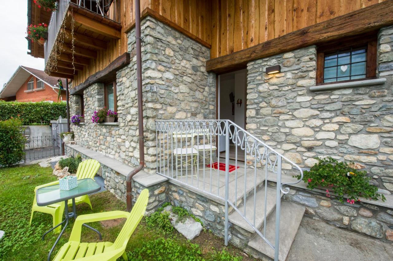 B&B Pousada Rio Aosta-Servizi Di Bed And Breakfast Saint-Christophe ภายนอก รูปภาพ