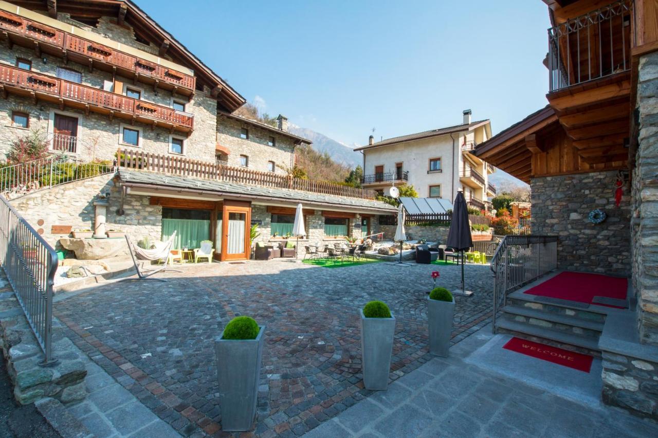 B&B Pousada Rio Aosta-Servizi Di Bed And Breakfast Saint-Christophe ภายนอก รูปภาพ